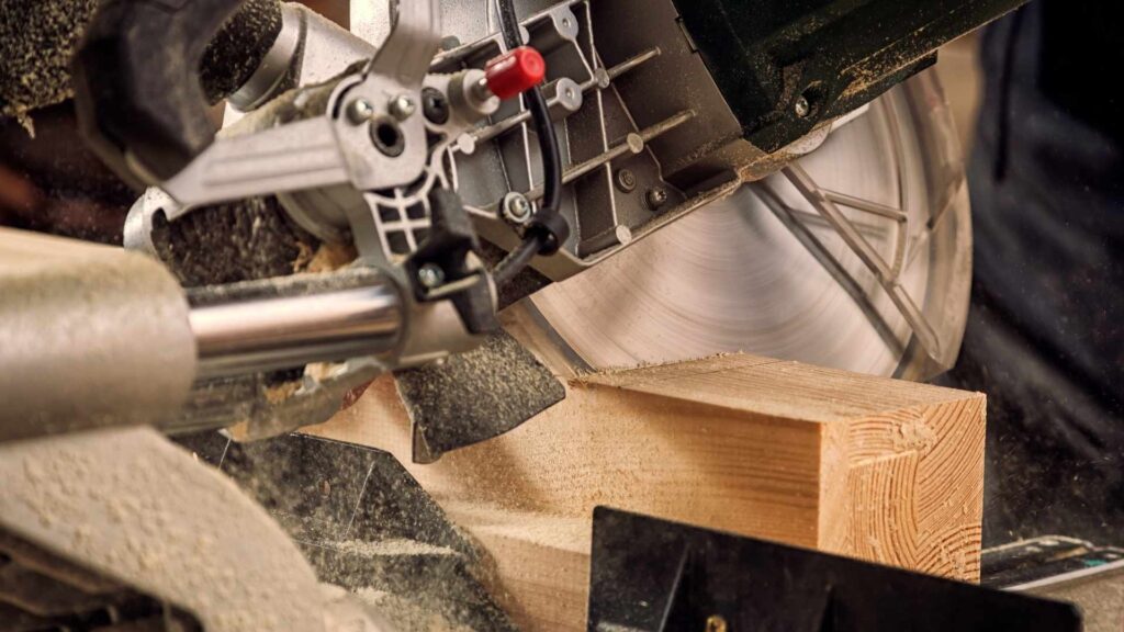 Infortuni nell’industria del legno: cosa emerge dall’analisi INAIL e come prevenire i rischi